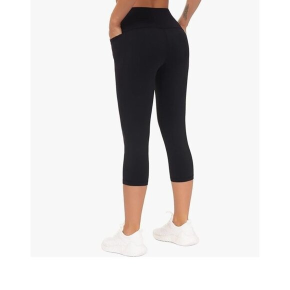 Gym People Womens 2XL High-Waisted Black Capri Leggings Side Pockets Workout - Picture 3 of 8